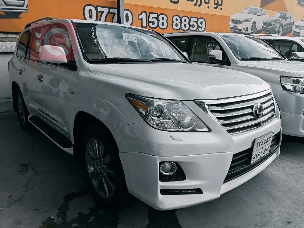 Lexus LX